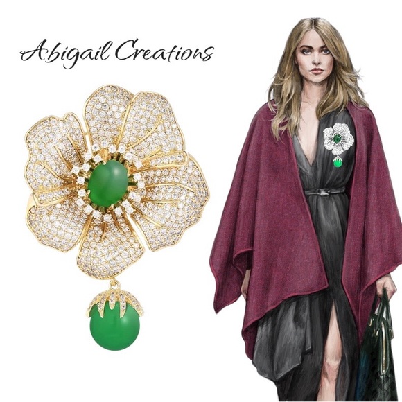 Elegant Cubic Zirconia Flower Design Brooch with Green Stone - Picture 4 of 6